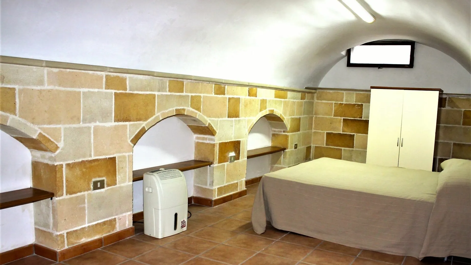 Apartment With 3 Bedrooms In Lecce, With Enclosed Garden And Wifi - 3